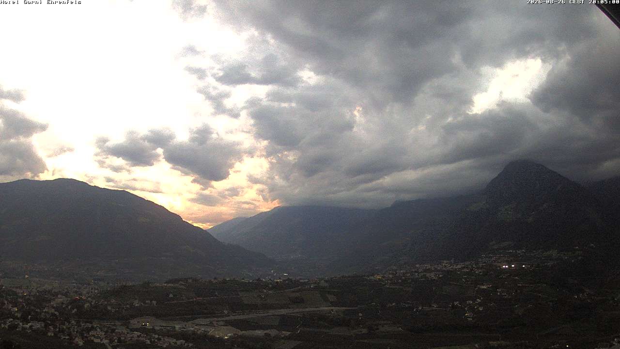 Schenna - Scena › South-West: Merano