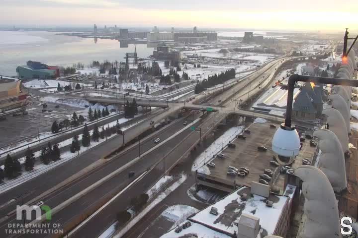Duluth: I-35 SB (Allworth Bldg)