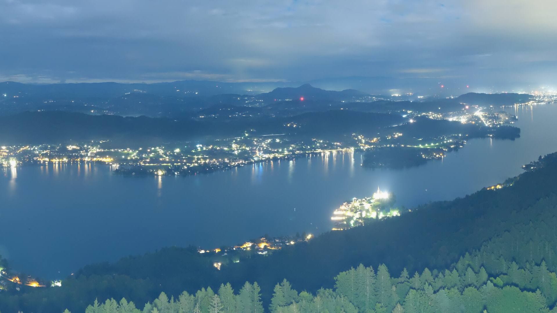 Keutschach am See: Aussichtsturm - Pyramidenkogel