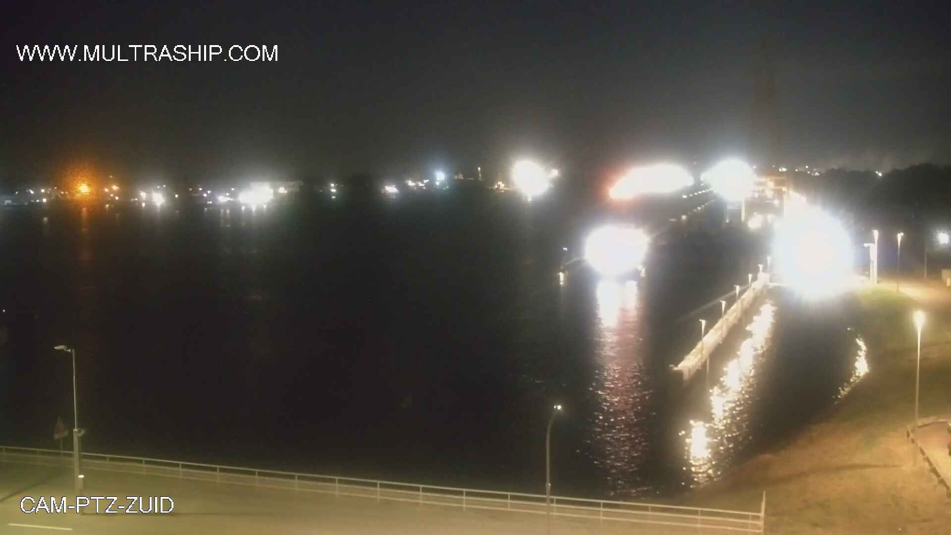 Terneuzen › South: Nieuwe Sluis Terneuzen