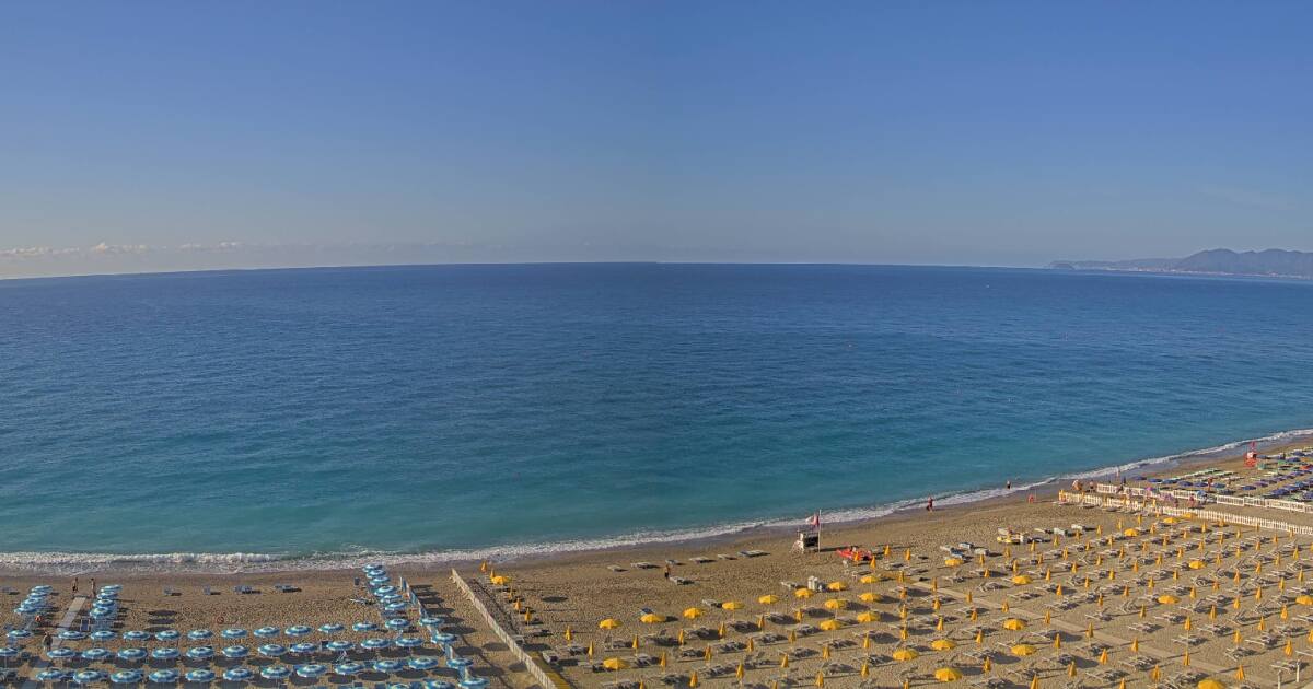 Webcam Finale Ligure: Beach Panorama