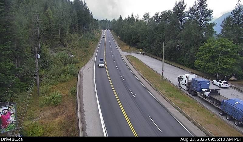 Columbia-Shuswap Regional District › West: Hwy 1, near Rutherford Point about 27 km west of Revelstoke, looking west