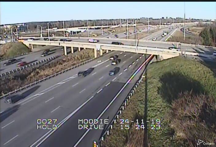 Nepean: 417 NEAR MOODIE DRIVE