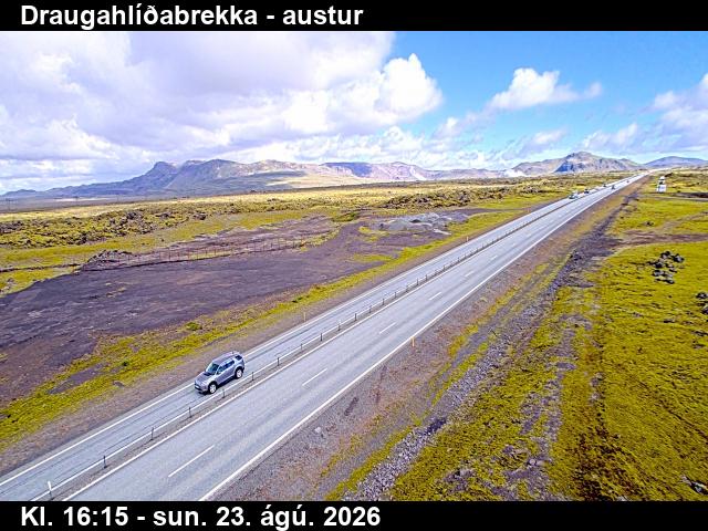 Webcam Hveragerði: Draugahlíðabrekka towards Hveragerði