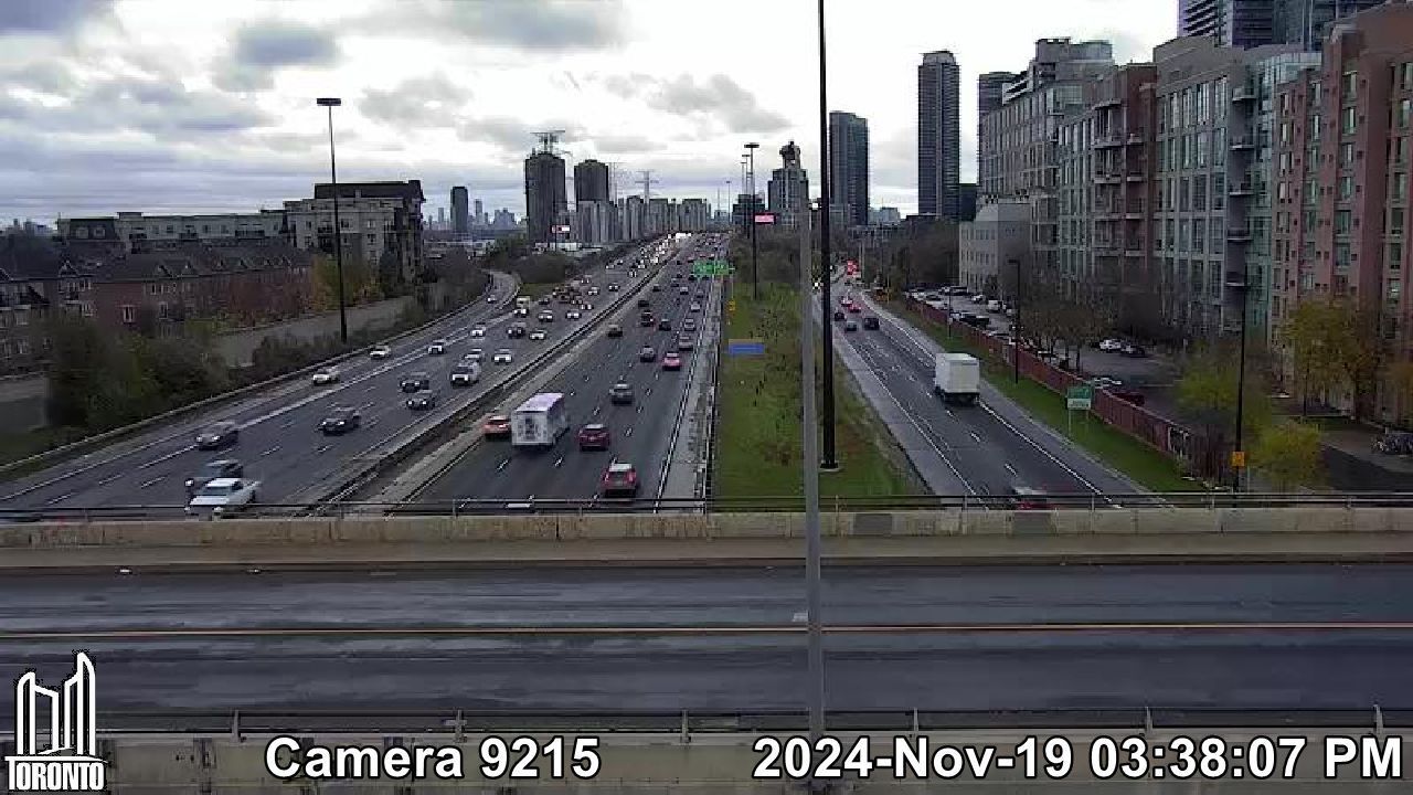 Etobicoke: Gardiner Expwy near Grand Ave