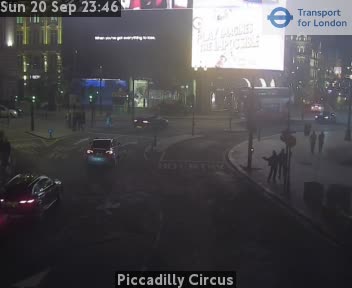 Piccadilly Circus Zoom - Waterloo Place jct Pall Mall