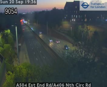 A504 Est End Rd/A406 Nth Circ Rd Zoom west twds Beechwood Avenue
