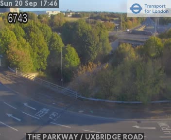 THE PARKWAY / UXBRIDGE ROAD Zoom - Pump Lane