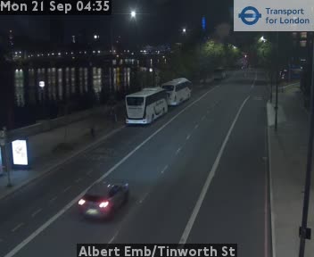 Albert Emb/Tinworth St Lambeth Bridge zoom