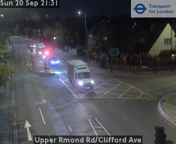 Upper Rmond Rd/Clifford Ave West - facing towards Richmond