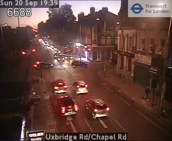 Uxbridge Rd/Chapel Rd EAST - A4020 Uxbridge Rd