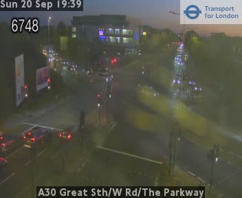 A30 Great Sth/W Rd/The Parkway Zoom - A30 approaching Hatton Cross