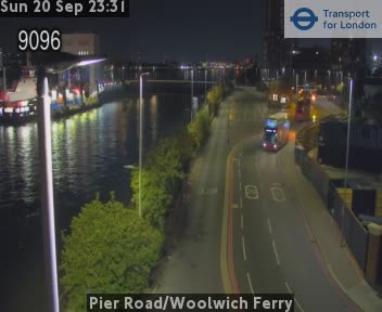 Pier Road/Woolwich Ferry Zoom south - A206 Beresford St Rbt