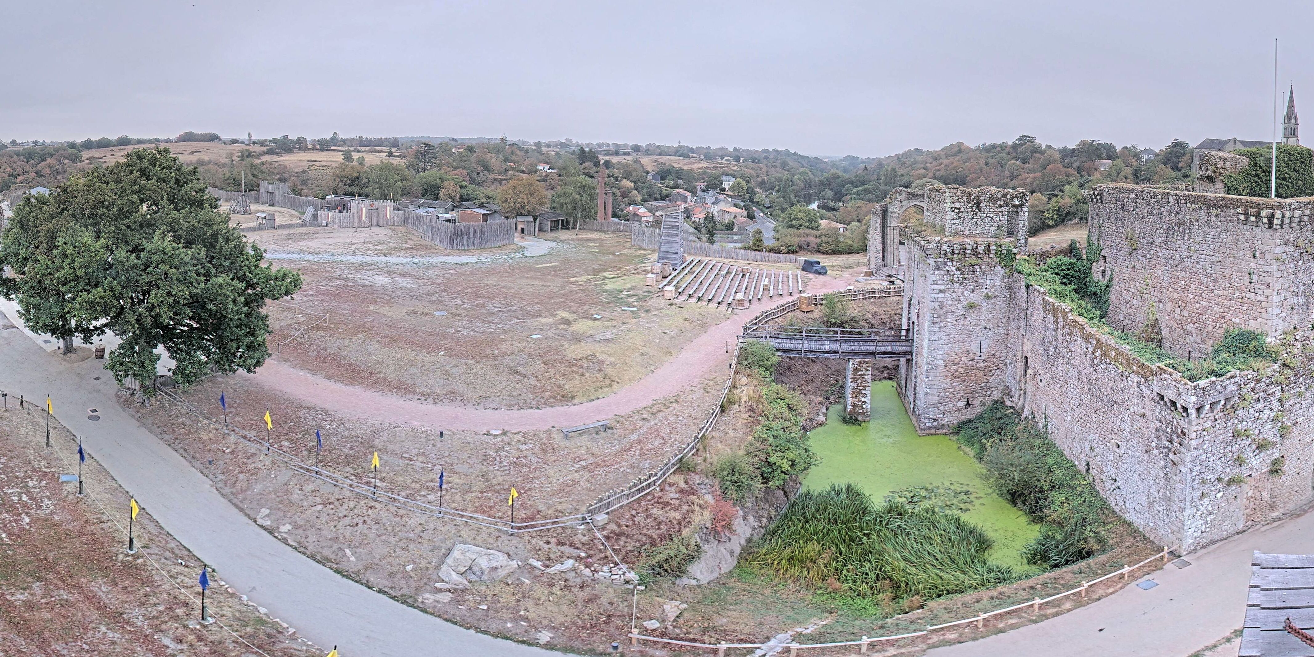 Webcam Tiffauges: Castle Tiffauges
