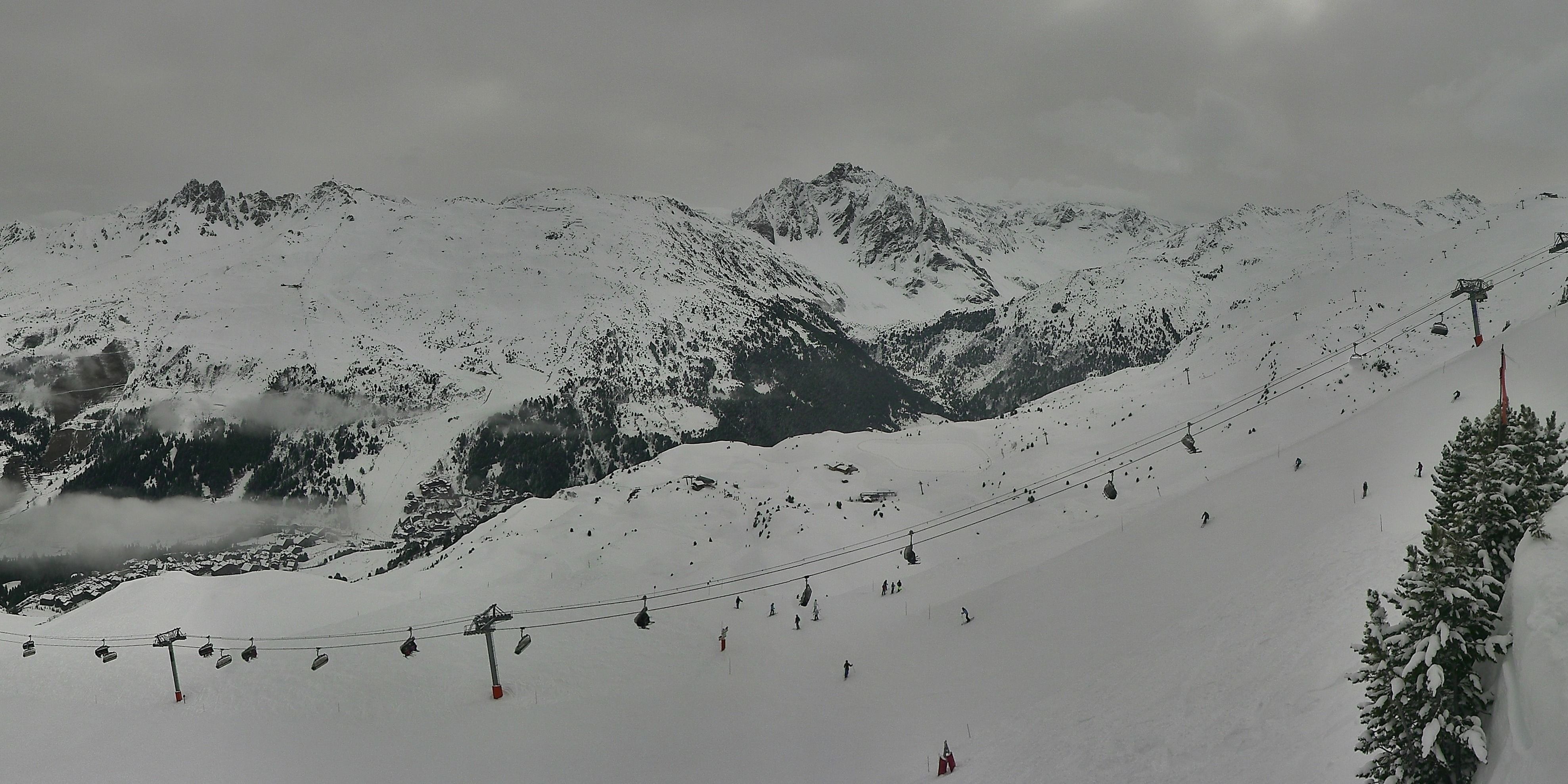 Webcam Méribel: Meribel Valley from La Tougnete