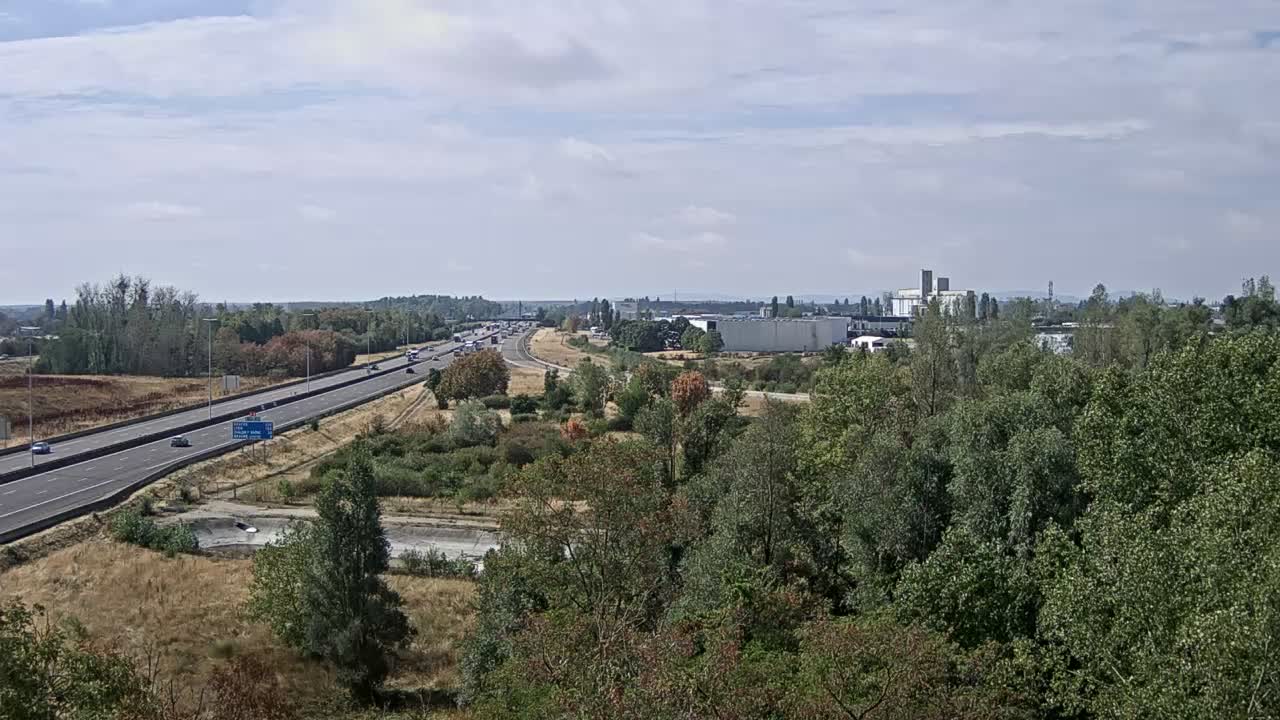 Webcam Beaune: Bif. A31 et A6 près de Beaune, vue orientée vers Lyon