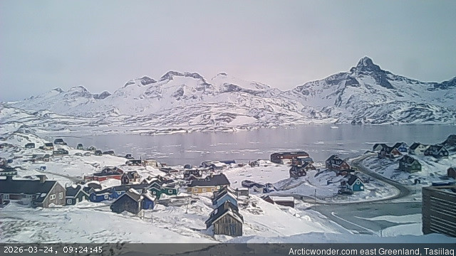 Webcam Tasiilaq: View over Tasiilaq
