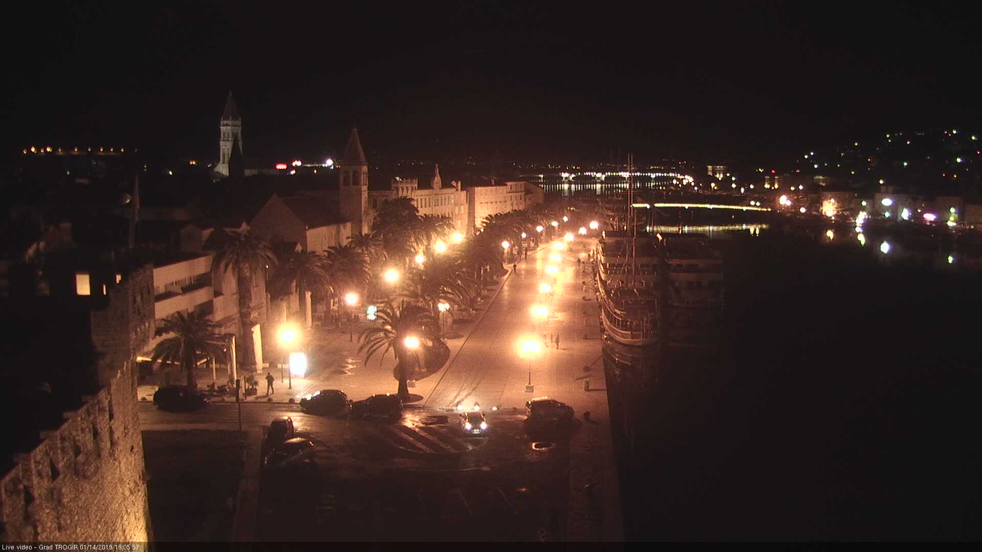 Webcam Trogir: Port and Old Town