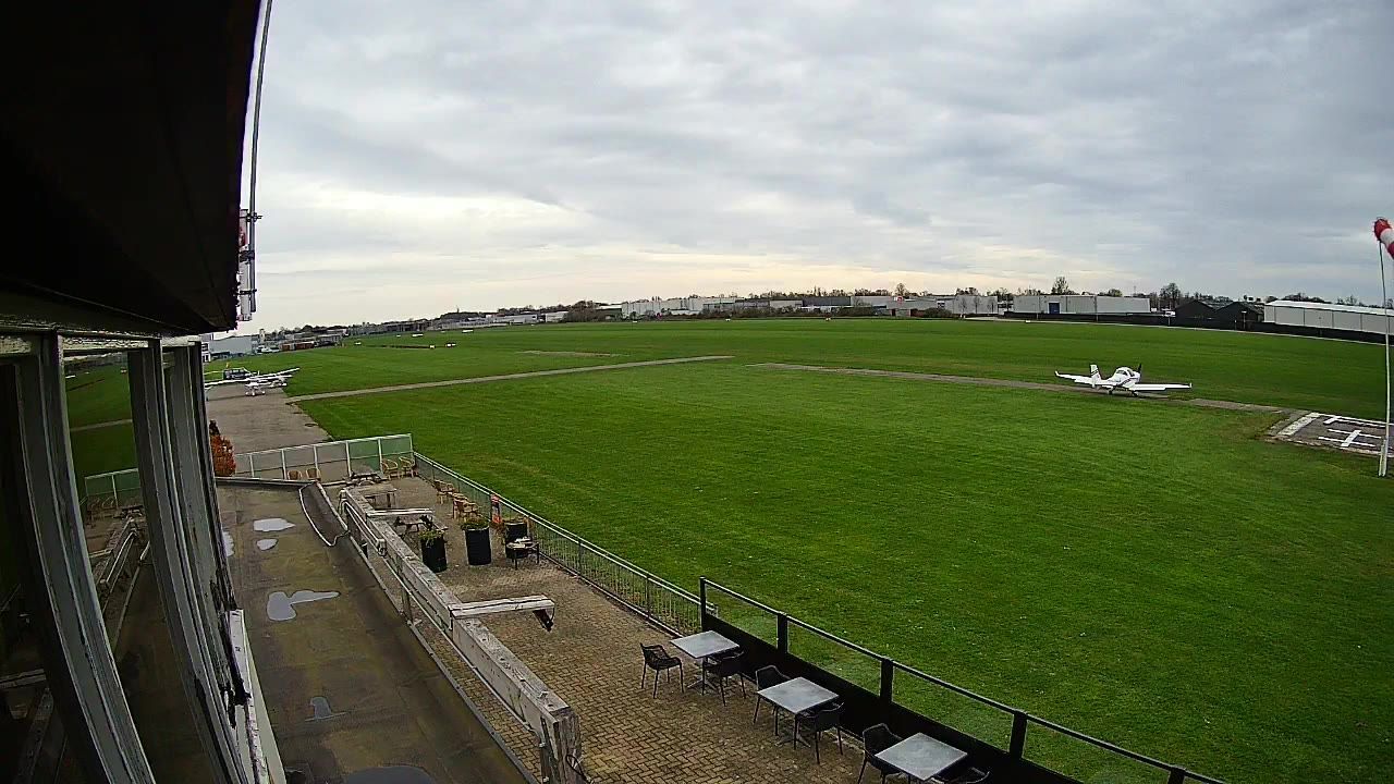 Hoogeveen › East: Hoogeveen airport