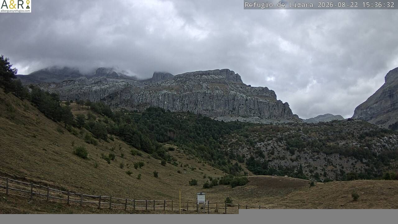 Aragues del Puerto: Refugio Lizara
