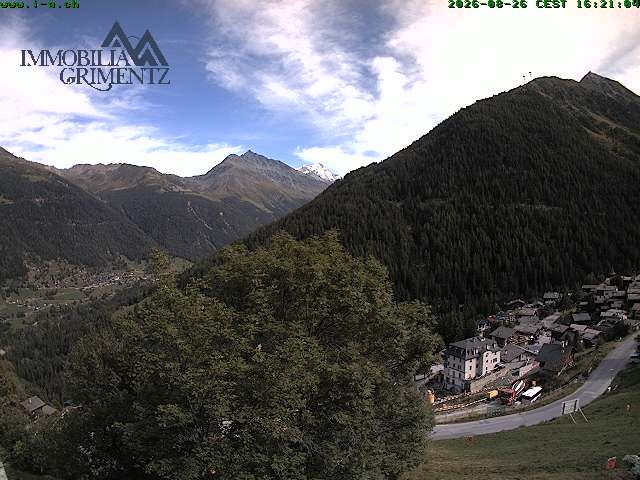 Grimentz: view over the valley of Anniviers