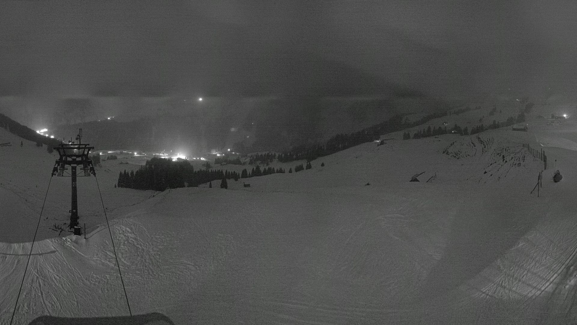 Gemeinde Damuls: Berggasthof Elsenalpstube - UGA-ALP Berggasthof - Elsenkopf - Damülser Mittagsspitze - Damüls - Ragazer Blanken - Portlahorn - Glatthorn - Mellau Bergbahnen - Bergrestaurant Sunnegg - Hahnenkopf