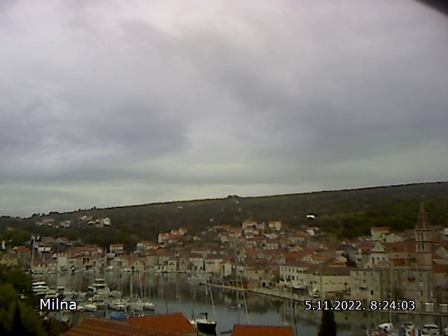 Webcam Milna: Port and Old Town