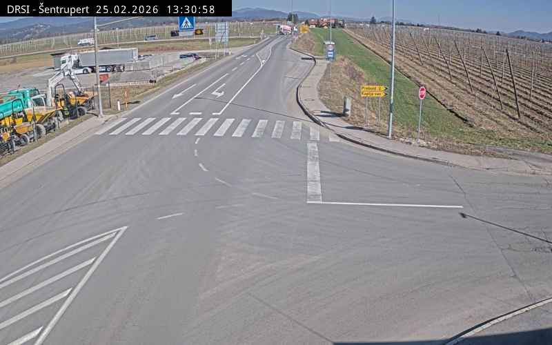 Grajska vas: R2-447, Šentrupert - Ločica, Šentrupert