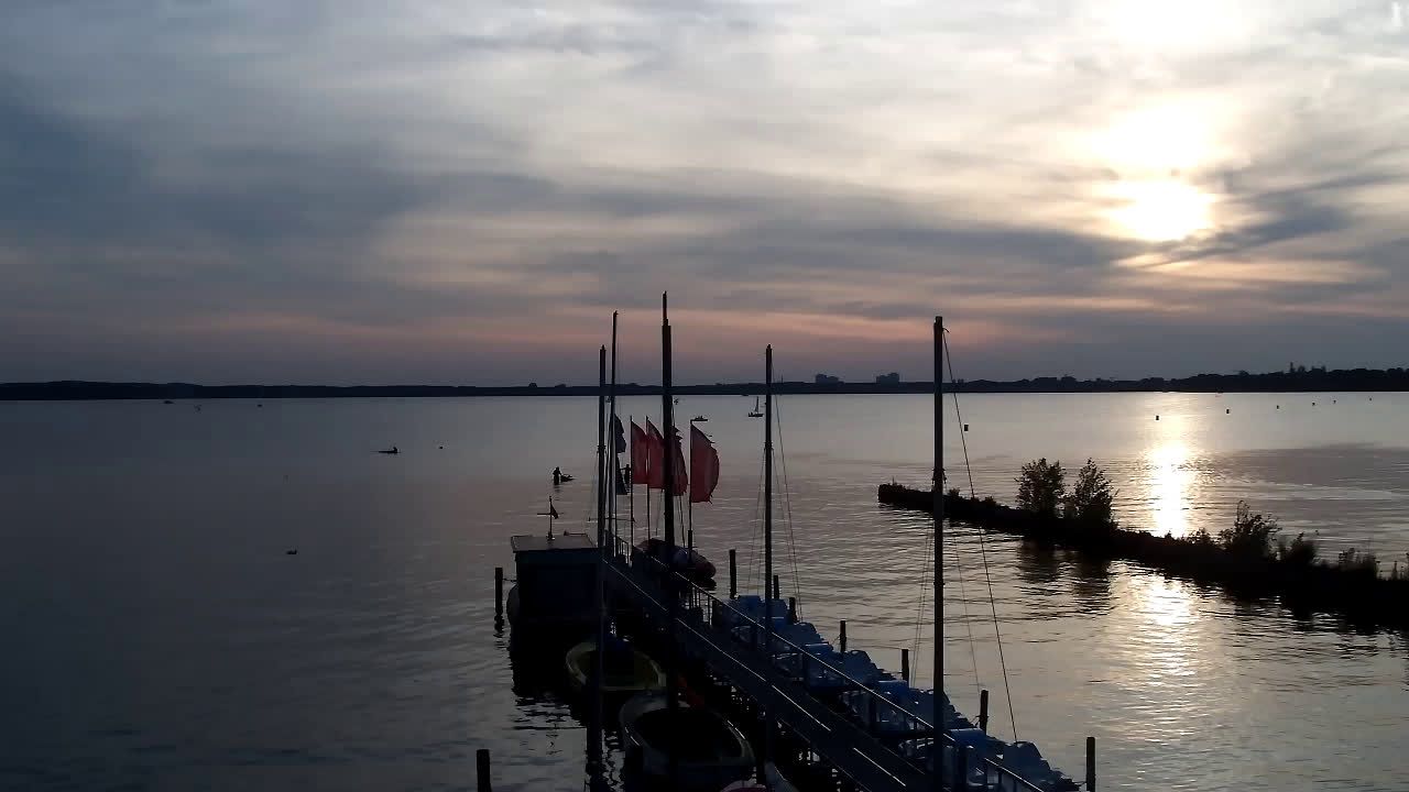 Schoneiche bei Berlin: Surf- und Segelschule Müggelsee