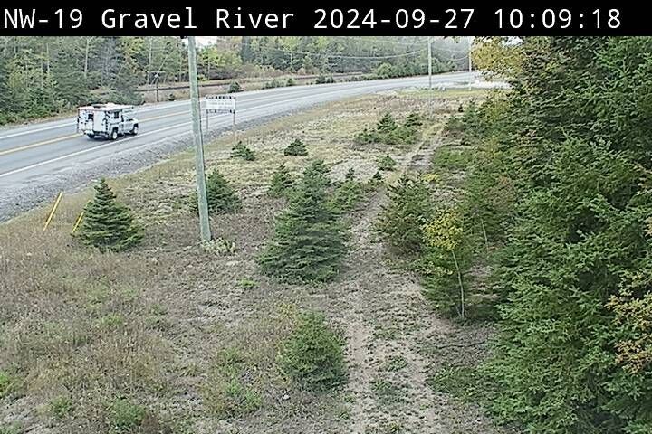 Unorganized Thunder Bay District: Highway 17 near Gravel River