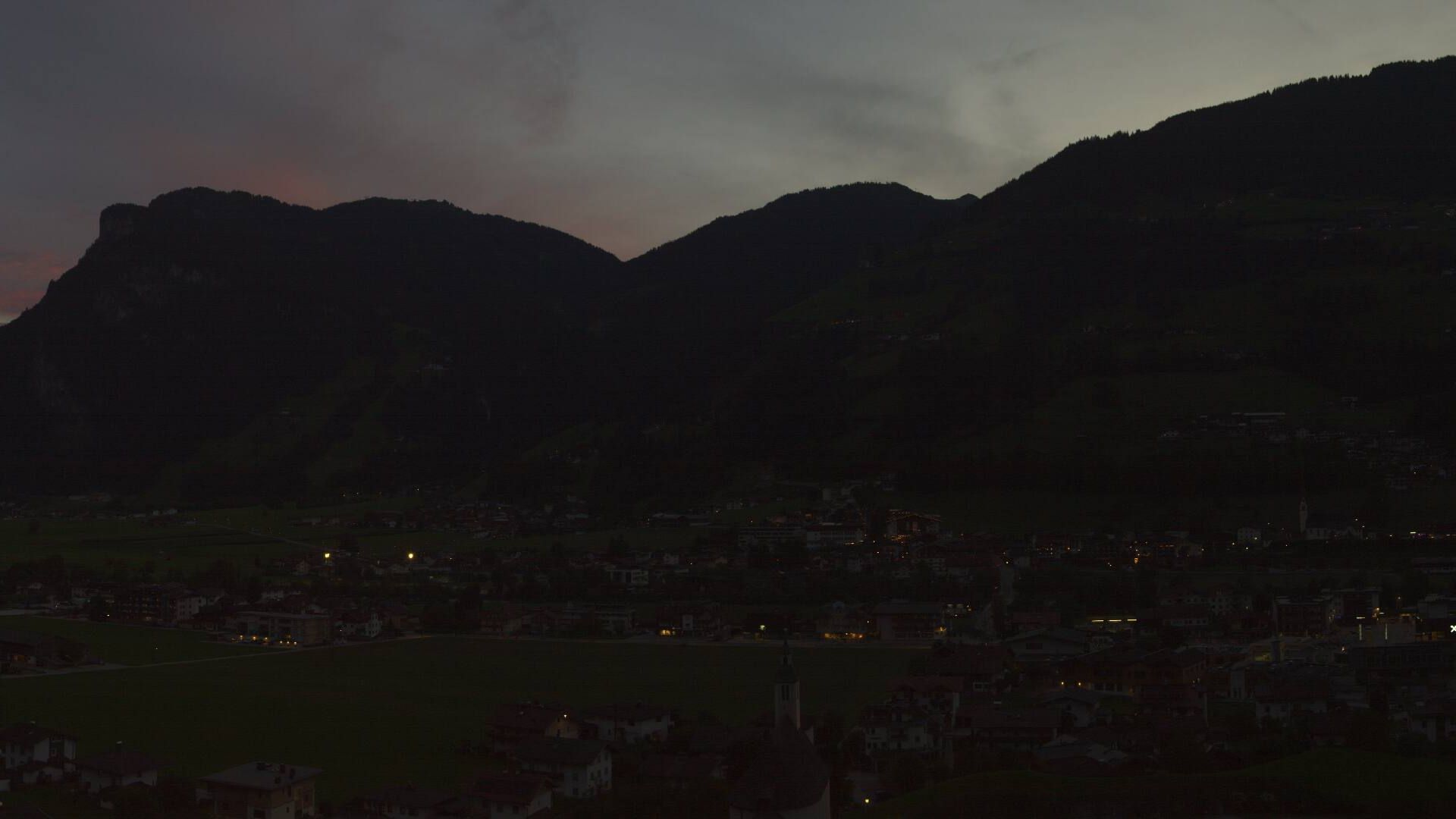 Gemeinde Ramsau im Zillertal: Mayrhofen im Zillertal - Hippach