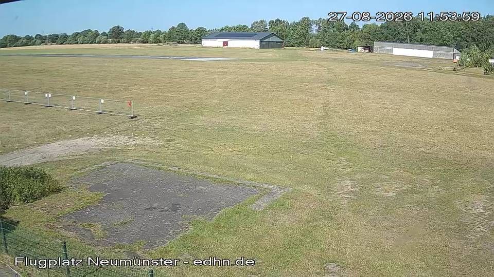 Neumunster › North-East: Flugplatz