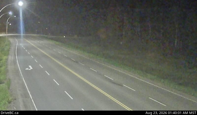 Muskwa › North: Hwy 97 at Fort Nelson weigh scale, looking north
