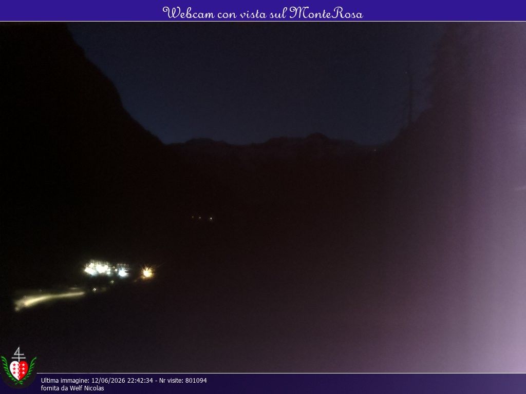 Gressoney-Saint-Jean › North: Valle d’Aosta - vista sul Ghiacciaio del Monterosa