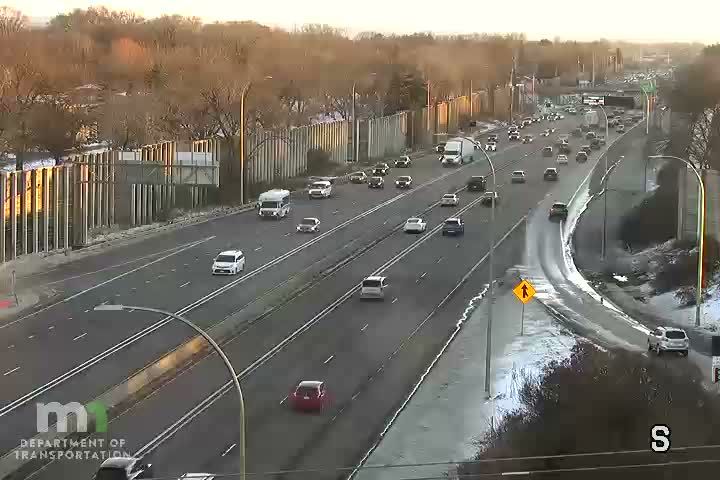 Bloomington: I-35W SB @ 82nd St