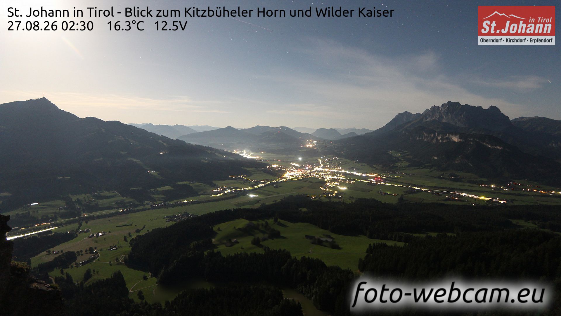 Gemeinde Kirchdorf in Tirol: St. Johann in - Blick zum Kitzbüheler Horn und Wilder Kaiser