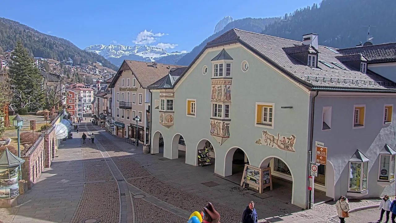 Urtijei - St. Ulrich in Groden - Ortisei › East: Ortisei