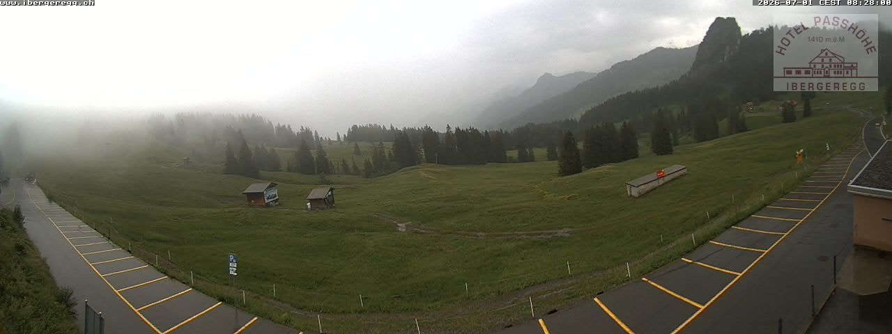 Schwyz: Ibergeregg, Passhöhe - Hotel Passhöhe