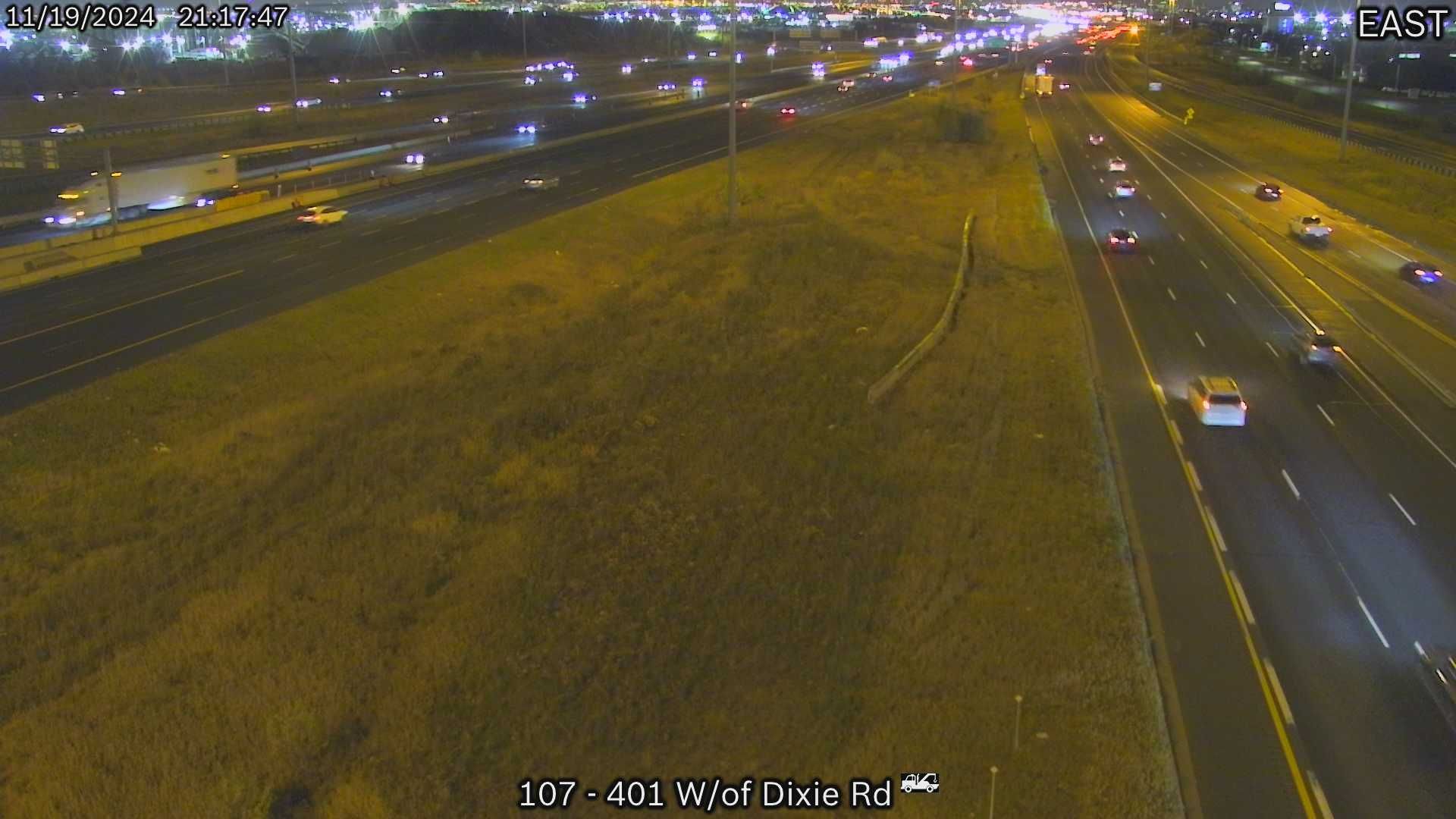 Mississauga: Highway 401 near Tomken Road