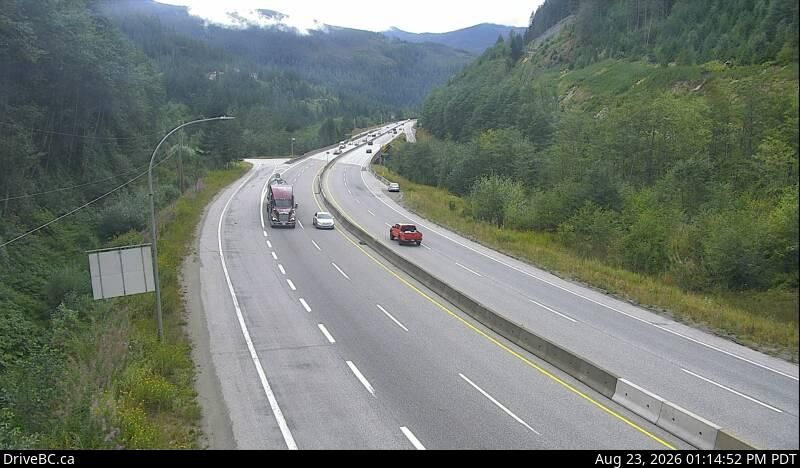 Area B › South: Hwy 5, by northbound Portia Chain Up, looking south