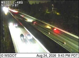 Renton: I-405 at MP 6: NE 24th St