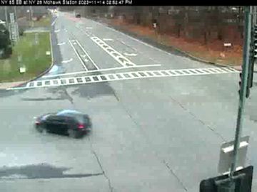 Mohawk › West: Route 5S @ (Main Street) - Station