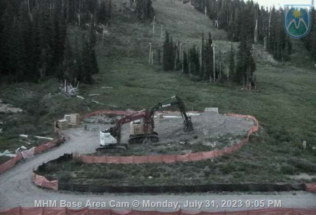 Hood River: Mount Hood Meadows - Base Area