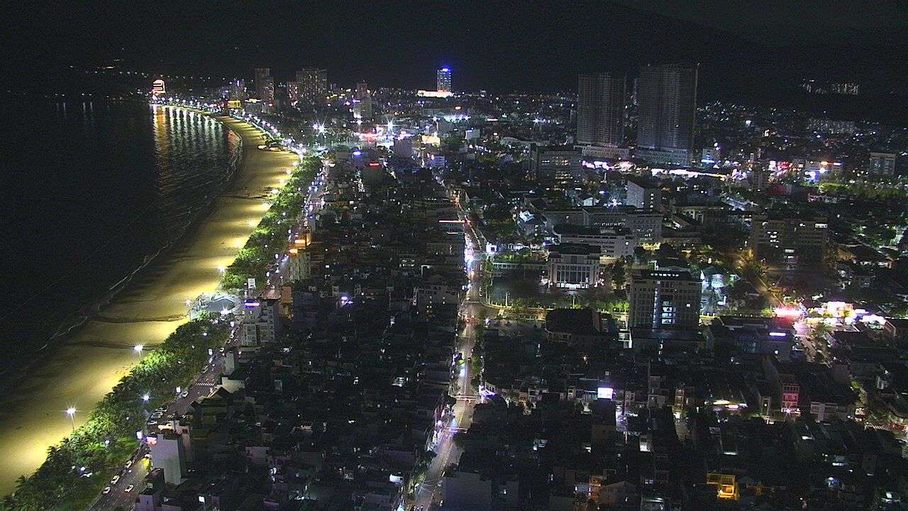 Quy Nhơn › South: Qui Nhơn