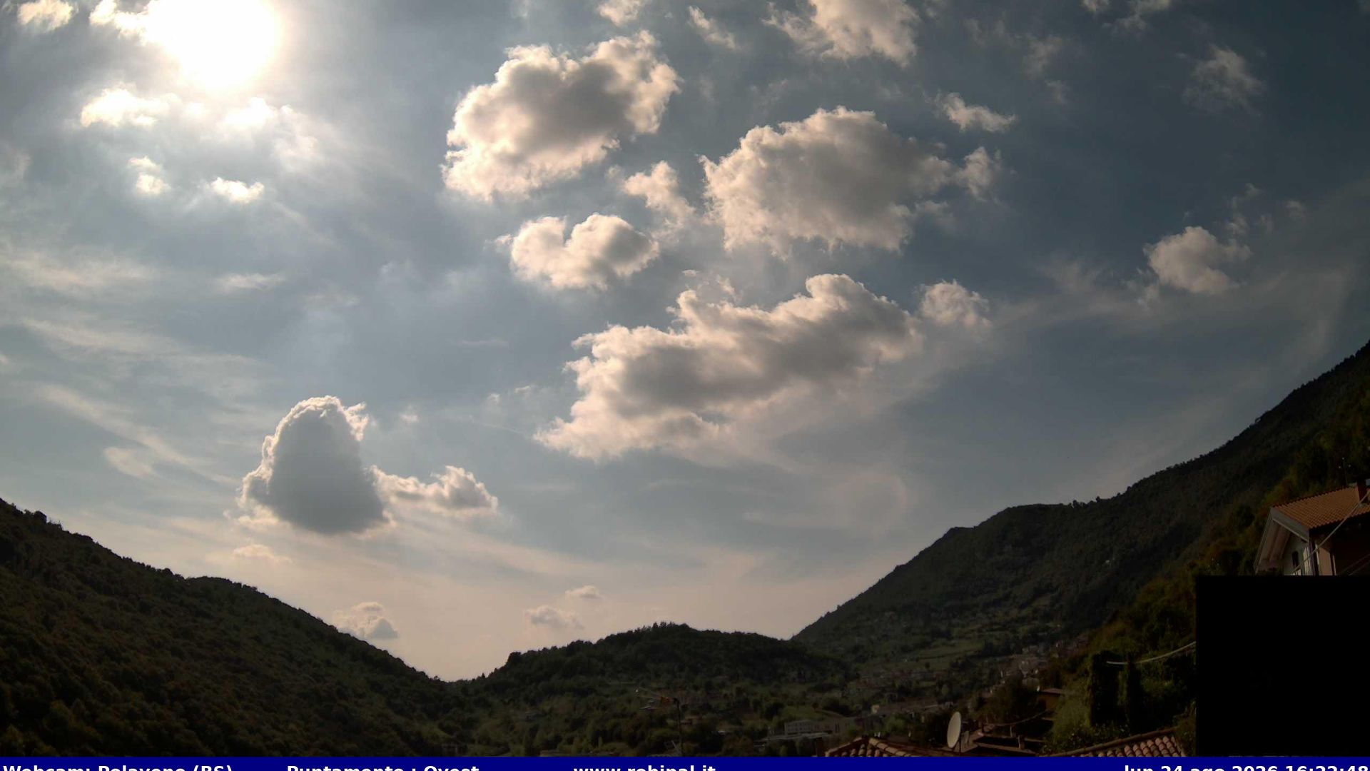 Polaveno › West