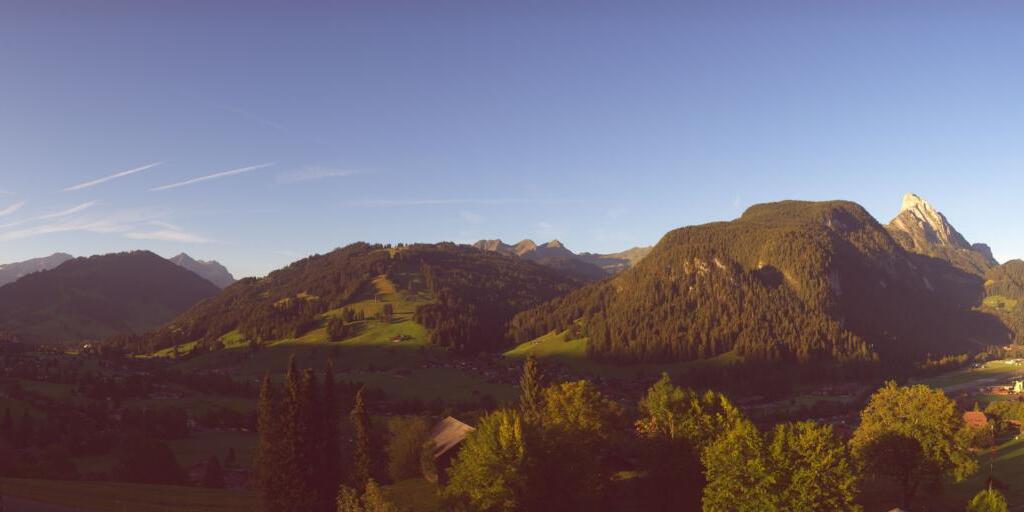 Webcam Gstaad: roundshot 185° Panorama Huus Hotel Gstaad