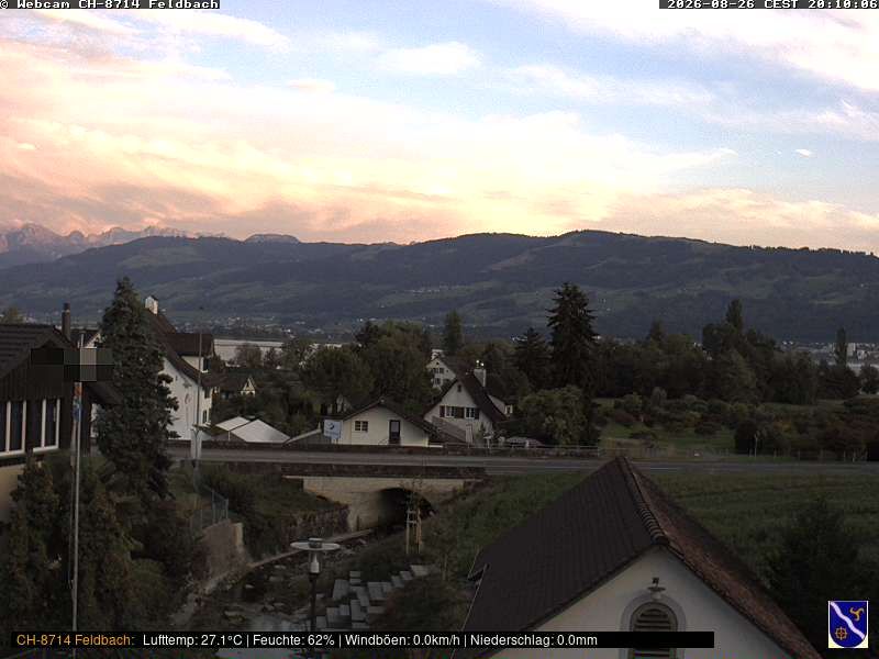 Feldbach: Blick über den Zürichsee Richtung Schwyzer Voralpen und Glarneralpen