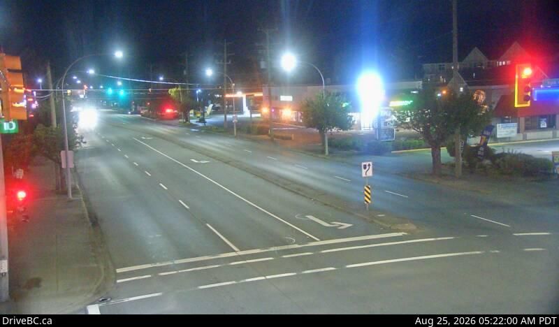 Duncan › North: Hwy 1 in - at Trunk Rd, looking north