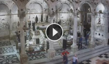 Webcam Padova: Altar of the Basilica of Saint Anthony of Padua