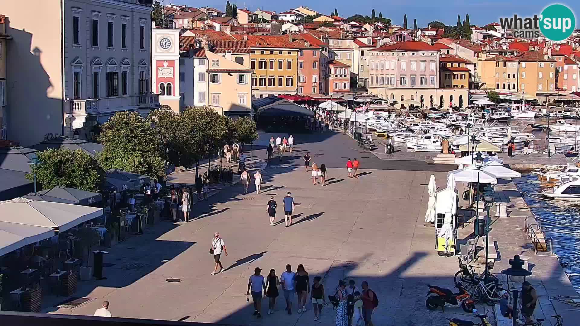 Webcam Rovinj: Livestream Seaside Promenade and Marina